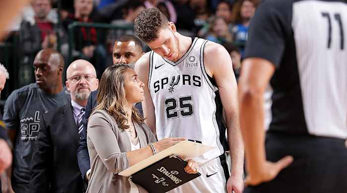 spurs-becky-hammon-ncaa-female-college-coaches-women.jpg